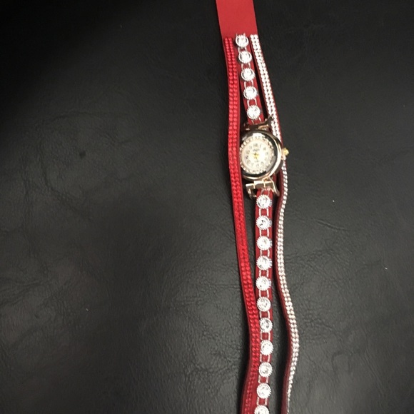 Red rhinestone wrap watch quartz WORKS - Picture 1 of 2